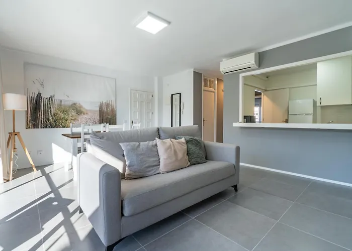 Ponent H Apartment *