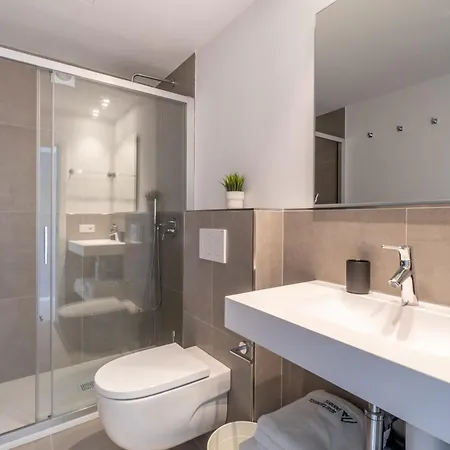 Ponent H * كالا راتخاذا